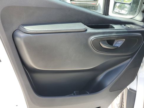 Used 2023 Mercedes-Benz Sprinter 144 Cargo image 9