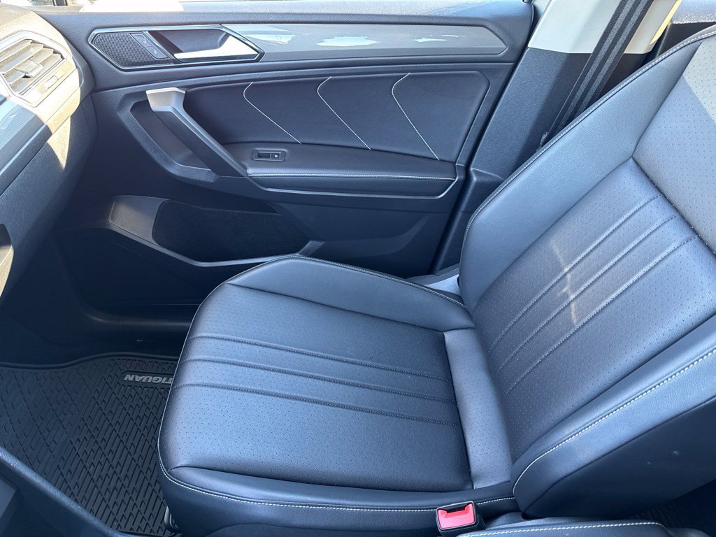 Certified 2023 Volkswagen Tiguan SE w/ Panoramic Sunroof Package FWD image 22
