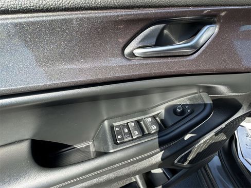 Used 2022 Jeep Grand Cherokee Laredo w/ Luxury Tech Group I image 13