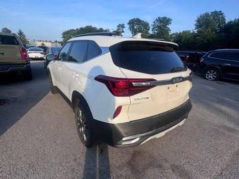 Certified 2023 Kia Seltos S w/ Navigation Package FWD image 4
