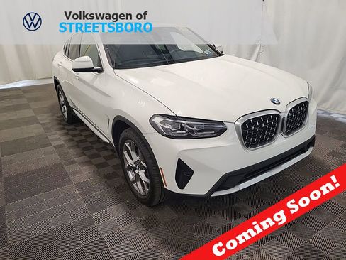 Used 2025 BMW X4 xDrive30i AWD/4WD image 1