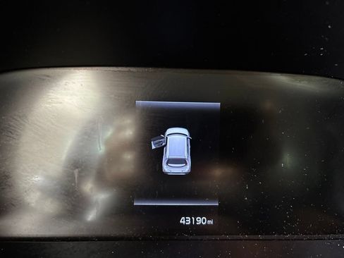 Used 2024 Kia Soul LX w/ Option Group 015 FWD image 16