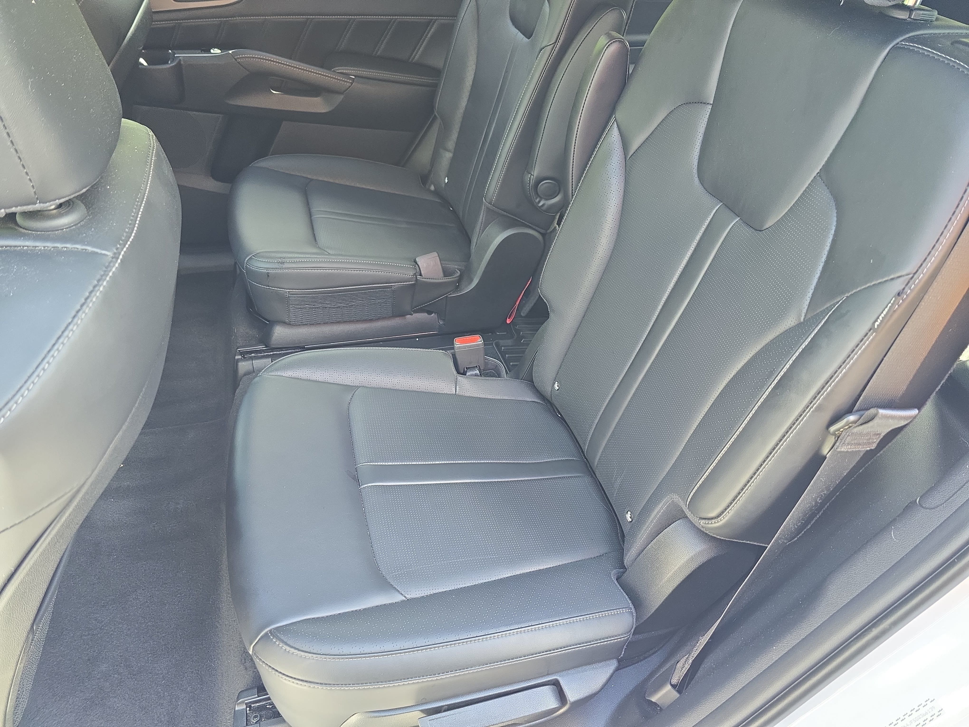 Used 2025 Kia Sorento SX FWD image 15