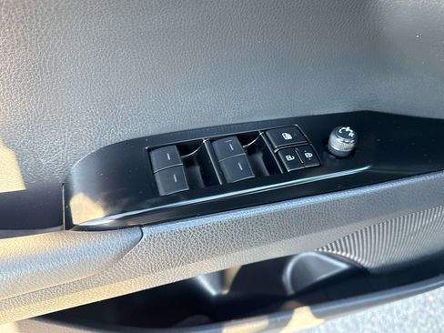 Used 2025 Toyota Camry LE image 27