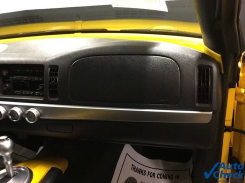 Used 2003 Chevrolet SSR w/ Preferred Equipment Group image 38