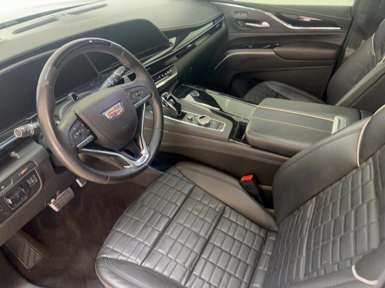 Used 2024 Cadillac Escalade V w/ Heavy-Duty Trailer Package AWD/4WD image 4