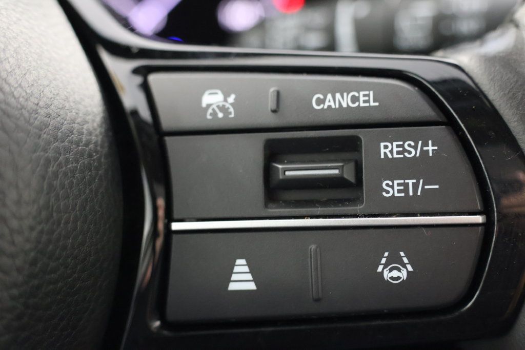 Used 2025 Honda CR-V EX-L image 12