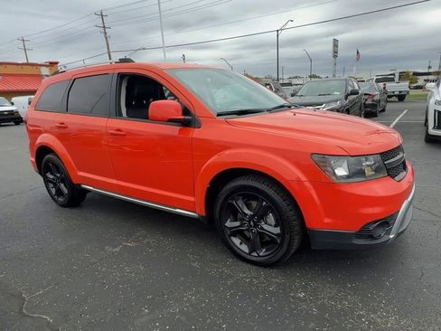 Used 2019 Dodge Journey Crossroad image 2