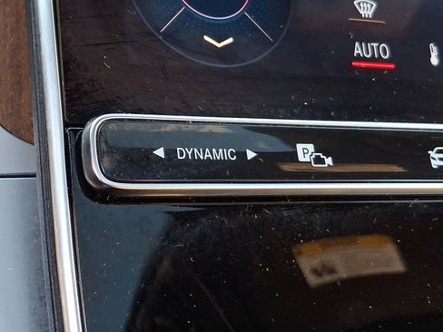 Used 2023 Mercedes-Benz C 300 4MATIC Sedan image 24