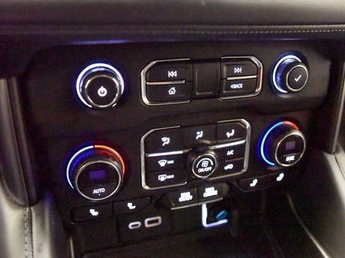 Used 2021 Chevrolet Tahoe LT image 20