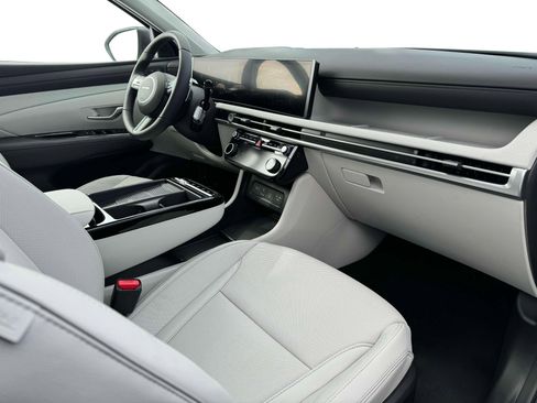 New 2025 Hyundai Tucson Limited image 15