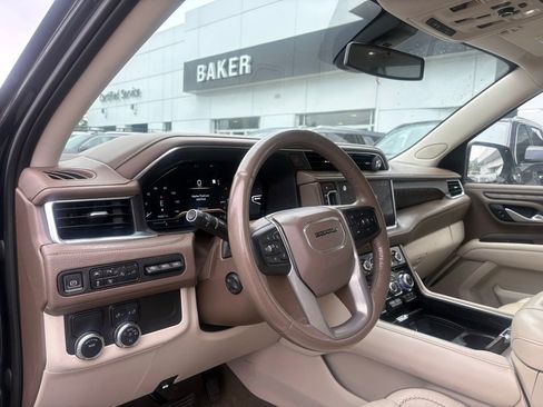 Used 2022 GMC Yukon XL Denali RWD image 13