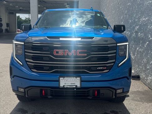 Used 2024 GMC Sierra 1500 AT4 w/ Technology Package AWD/4WD image 11