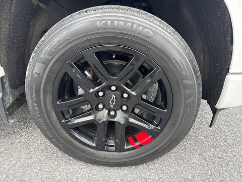 Used 2023 Chevrolet Silverado 1500 RST w/ Redline Edition AWD/4WD image 30