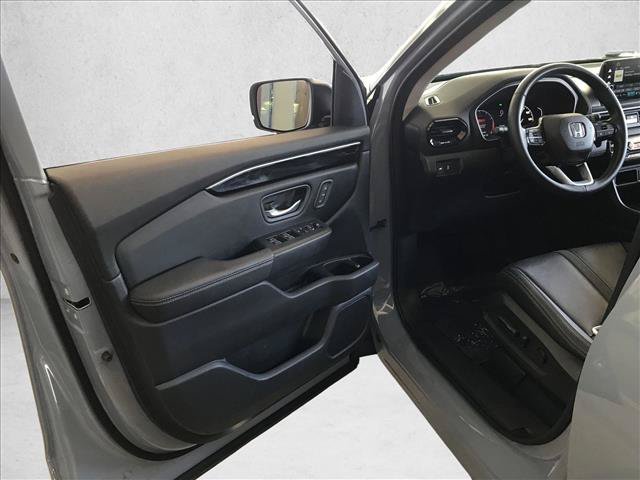 Certified 2023 Honda Pilot Touring image 15