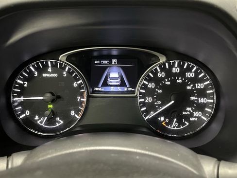 Used 2020 Nissan Pathfinder Platinum image 19