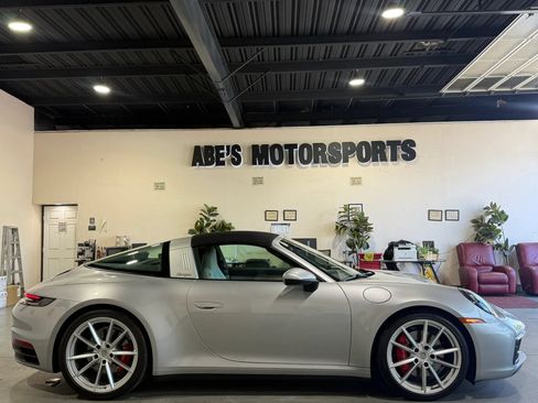 Used 2021 Porsche 911 AWD/4WD image 4