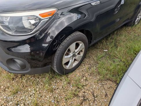 Used 2018 Kia Soul FWD image 5