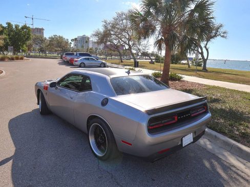 Used 2015 Dodge Challenger SRT Hellcat RWD image 25