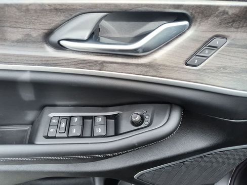 New 2026 Jeep Grand Cherokee Limited image 13