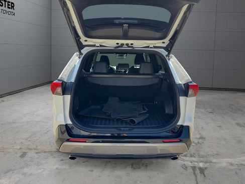 Used 2021 Toyota RAV4 XSE AWD/4WD image 19
