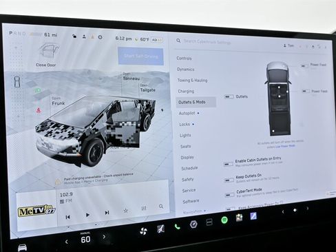 Used 2024 Tesla Cybertruck AWD Crew Cab image 31