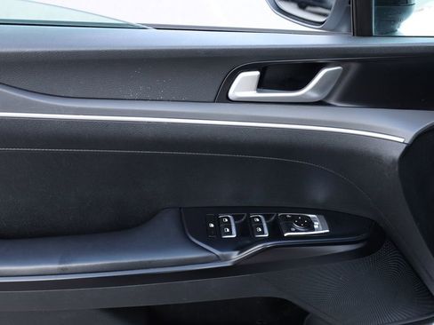 Used 2022 Kia K5 GT-Line image 17