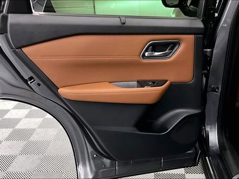 New 2026 Nissan Rogue Platinum w/ Platinum Premium Package image 32