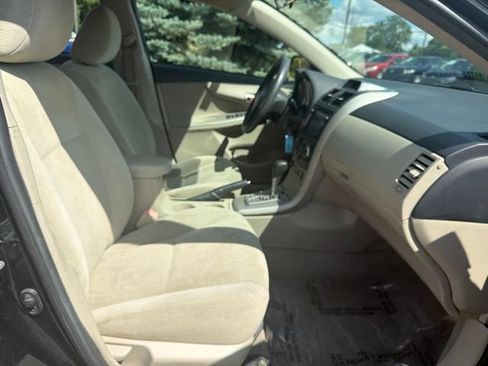 Used 2013 Toyota Corolla LE FWD image 27