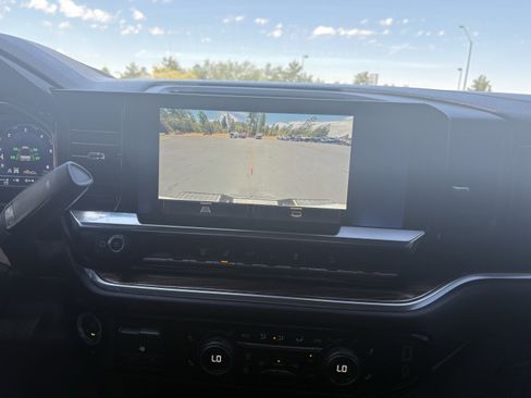 Used 2024 Chevrolet Silverado 2500 LT AWD/4WD image 23
