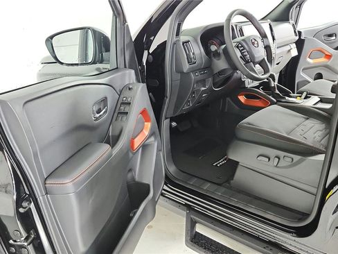 New 2025 Nissan Frontier PRO-4X image 16