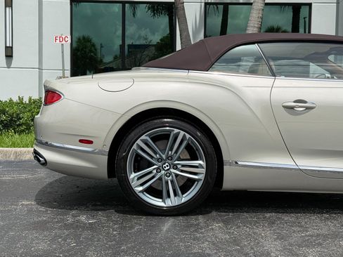 Used 2023 Bentley Continental GT Mulliner AWD/4WD image 5