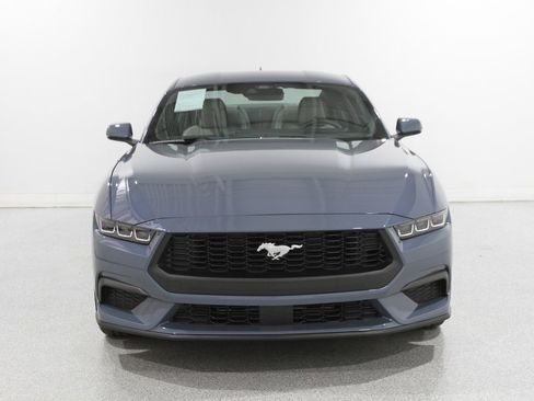 Used 2024 Ford Mustang Premium image 2