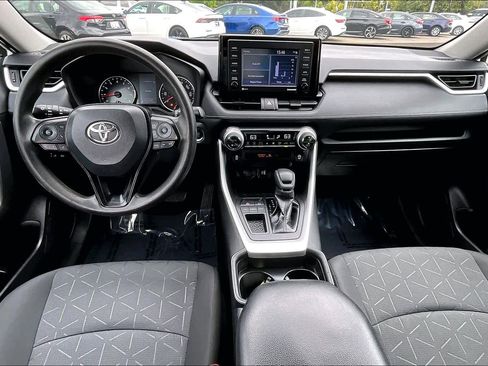 Used 2021 Toyota RAV4 XLE w/ Carpet Mat Package (TMS) FWD image 15