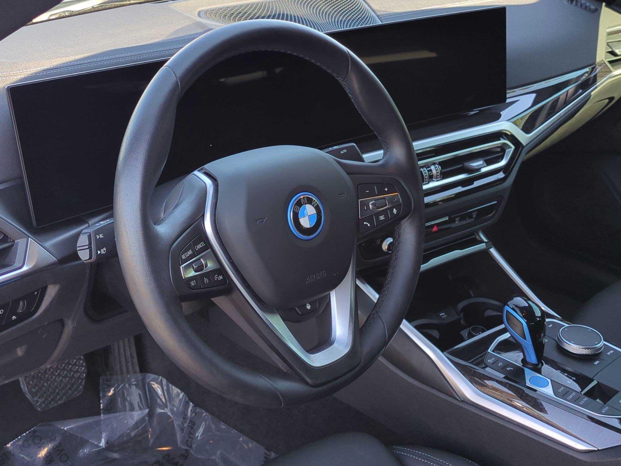 Certified 2022 BMW i4 eDrive40 w/ Premium Package RWD image 17
