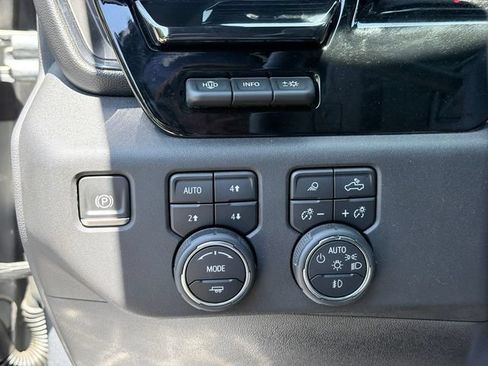 Used 2024 Chevrolet Silverado 1500 ZR2 w/ Technology Package AWD/4WD image 21