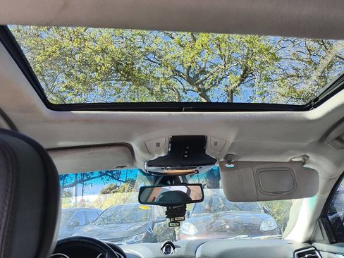 Used 2015 Maserati Ghibli image 44