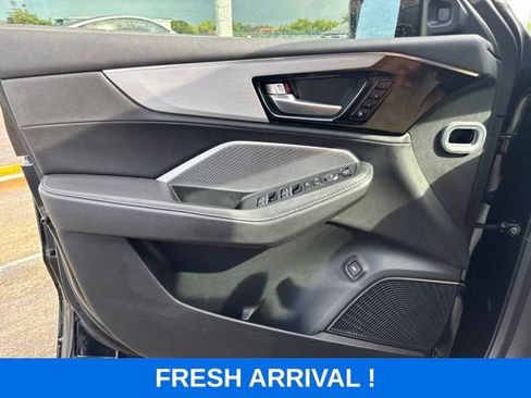Used 2025 Acura MDX FWD image 13