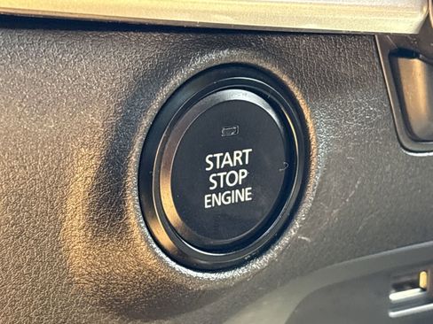 Used 2020 MAZDA MAZDA3 Sedan image 28