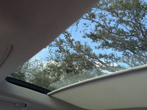 Used 2015 Mercedes-Benz GLA 250 4MATIC image 9