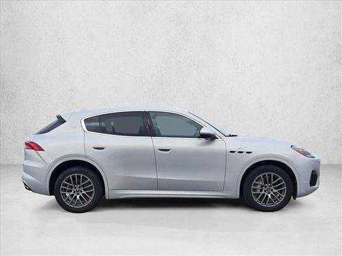 Used 2024 Maserati Grecale GT image 4