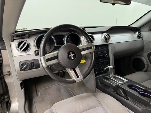 Used 2008 Ford Mustang Premium RWD image 12