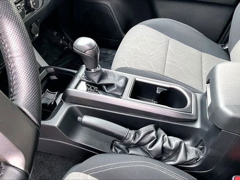 Used 2023 Toyota Tacoma TRD Off-Road AWD/4WD image 17