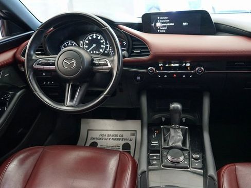 Used 2020 MAZDA MAZDA3 Hatchback w/ Premium Package image 12