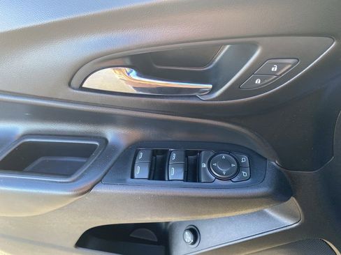 Used 2019 Chevrolet Equinox LT image 22