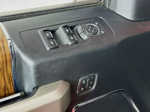 Certified 2019 Ford F150 Lariat w/ Equipment Group 502A Luxury image 18