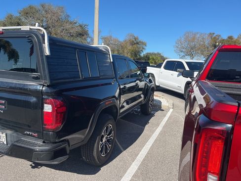 Used 2024 GMC Canyon AT4 w/ AT4 Premium Package image 4