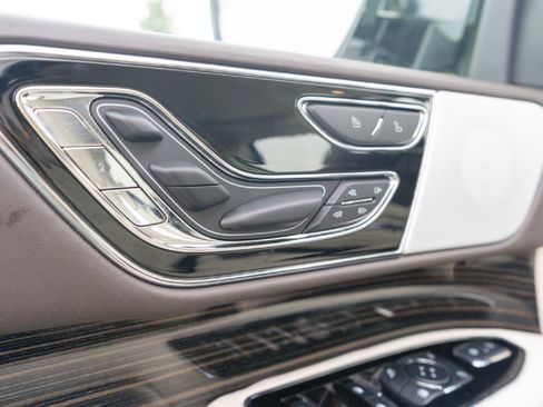 Used 2024 Lincoln Navigator Black Label AWD/4WD image 22