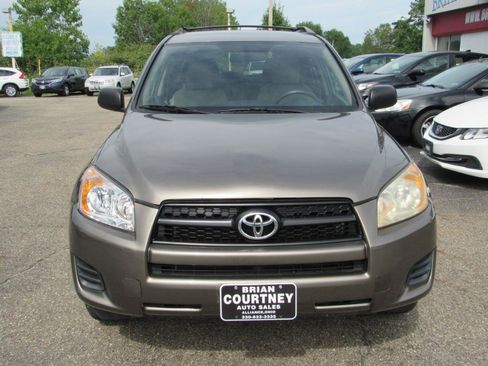 Used 2012 Toyota RAV4 4WD w/ Value Pkg image 3