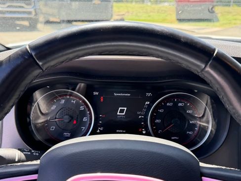 Used 2022 Dodge Charger SXT RWD image 16
